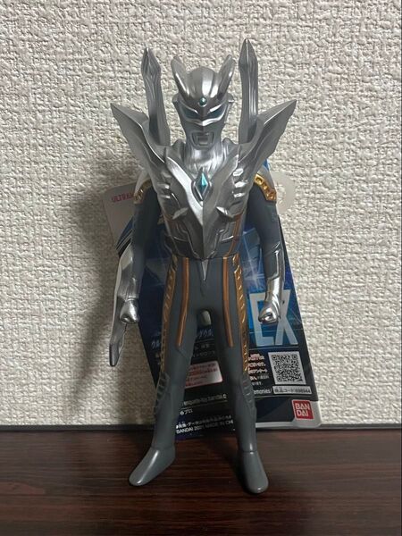 ウルトラヒーローシリーズ ウルティメイトシャイニングゼロ タグ付き ソフビ ウルトラマンゼロ ウルトラマンベリアル フィギュア
