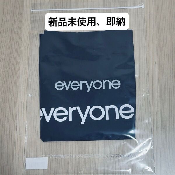 everyone nylon logo tote bag ネイビー