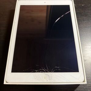 Wi-Fi+Cellular 16GB iPad Air model a1475 MD794J/A シルバー 箱付き画面割れ有