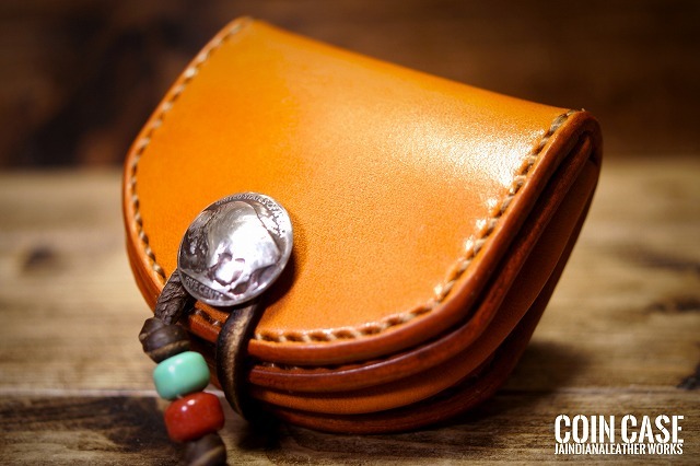 PayPayフリマ｜小型財布ナチュラル コンチョコイン＆鹿革紐 手縫いです