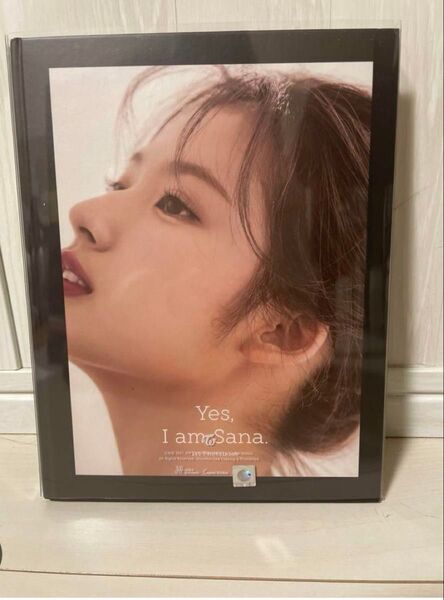 Yes, I am Sana 写真集
