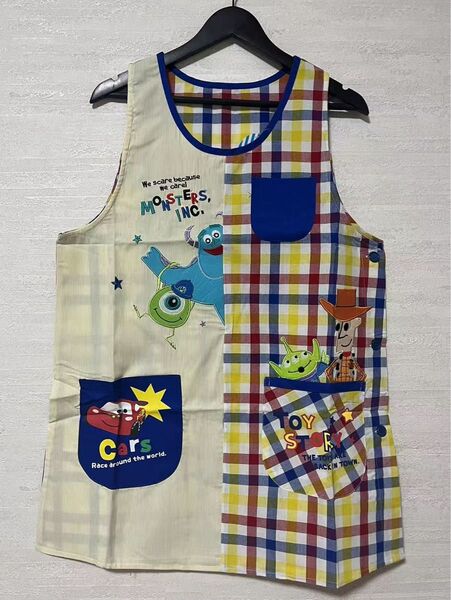 新品 ディズニー 刺繍 エプロン トイストーリー 保育士エプロン M-L