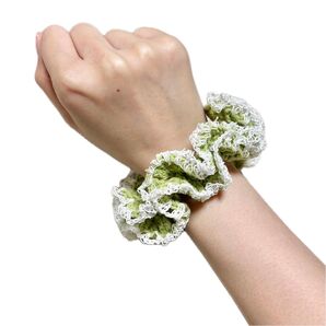 ハンドメイド レースのシュシュ グリーン 緑 黄緑 フリル レース アクセサリー ファッション