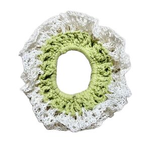 ハンドメイド レースのシュシュ グリーン 緑 黄緑 フリル レース アクセサリー 白 レース編み ハンドメイド