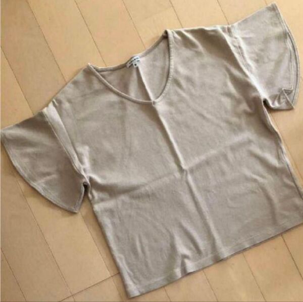 グローバルワーク Vネックカットソー Tシャツ フレアスリーブ ベージュ
