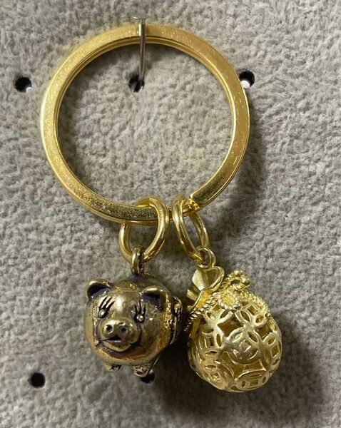 真鍮 可愛いトンちゃん 財袋 縁起 開運 金運 キーホルダー