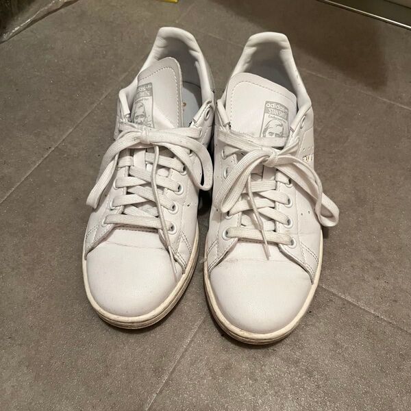 adidas スタンスミス スニーカー