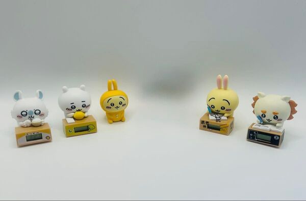 いっしょにがんばろ ダンボールウォッチ 2 うさぎ ちいかわ モモンガ シーサー(カプセル付)パジャマうさぎ & コラボシール