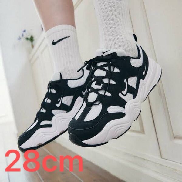 ナイキ ウィメンズテック ヘラ NIKE 28cm 新品定価 14,300円 激安 サービス品
