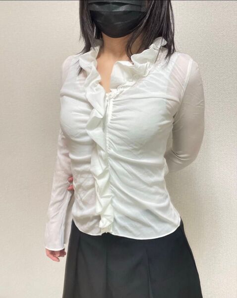 base e nuovoフリル付き長袖シャツ