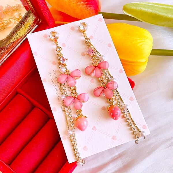 大人可愛い お花モチーフ 苺 ジルコニア ロング ハンドメイドピアス イヤリング ピンク系