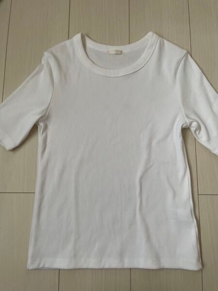 GU リブTシャツ