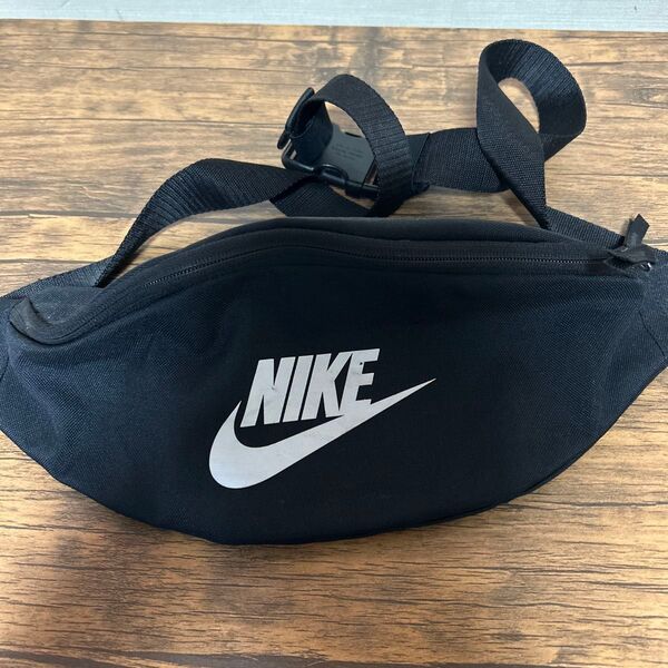 NIKE ショルダーバッグ