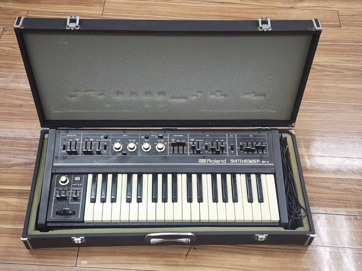 Roland - SH-2 | Software Synthesizer