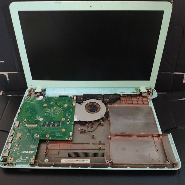 asus D540Y AMD E1