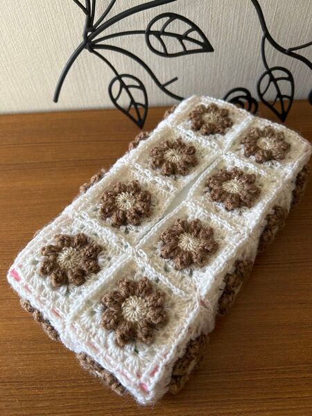 モチーフ編み グラニースクエア ボックスティッシュカバー ハンドメイド