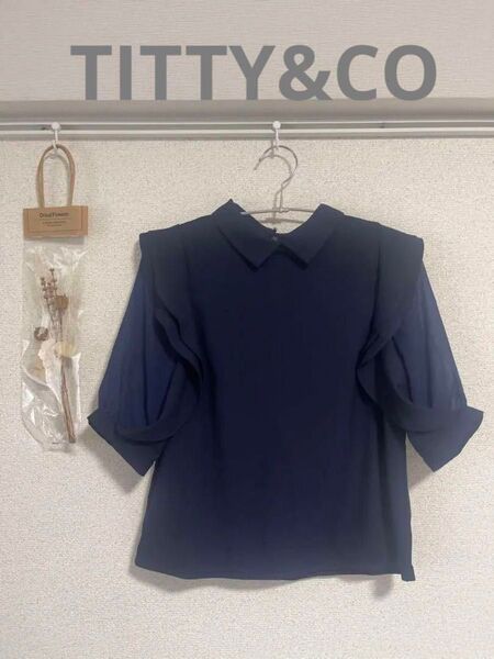 【TITTY&CO】ネイビーブラウス5部丈