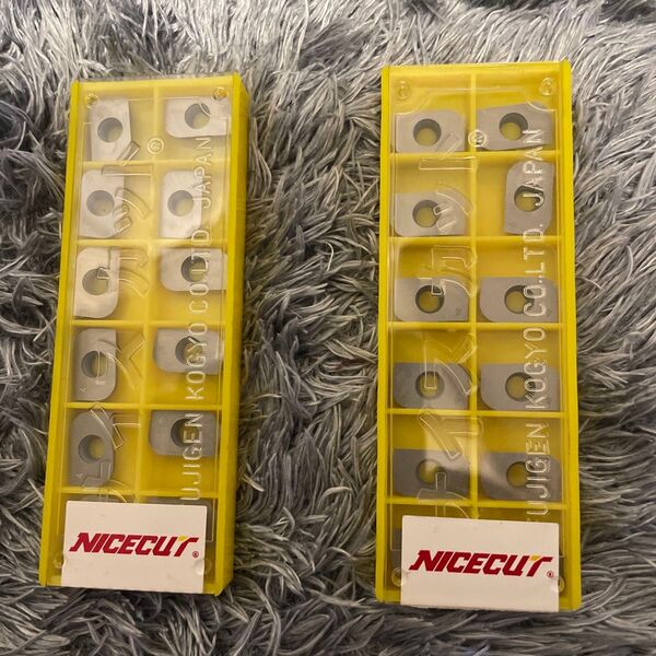 2ケース 富士元工業 富士元 すみっこ専用チップ 超硬K種 4R A52GNR-4R NK1010