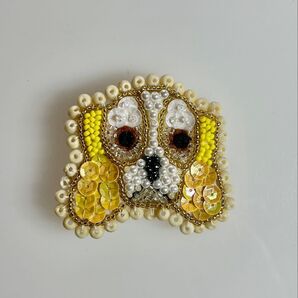 ハンドメイド ビーズ スパンコール ブローチ 犬