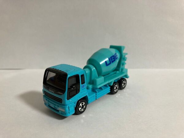 トミカ 宇部興産 UBE コンクリートミキサー車