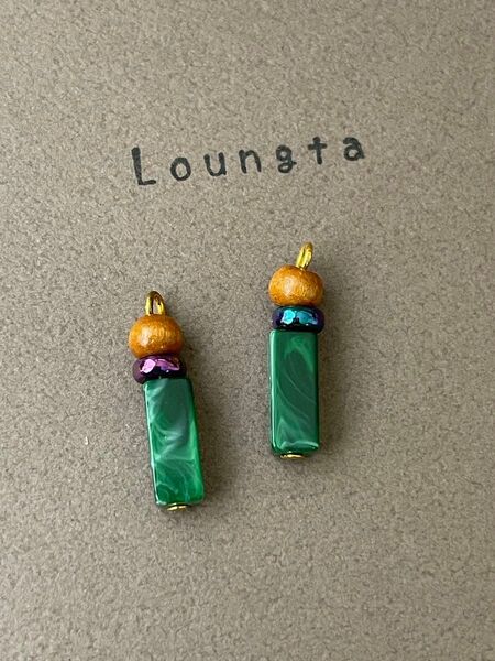696ハンドメイドピアス 樹脂ピアス 金属フック 高品質樹脂ピアス 個性派ピアス イヤリング ノンホールイヤリング