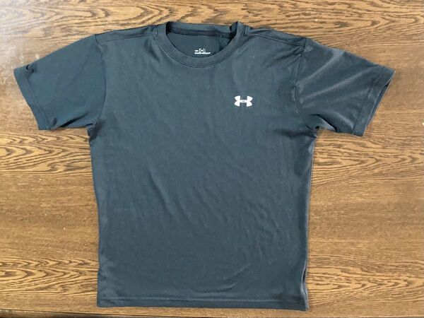 アンダーアーマー 半袖Tシャツ 黒 ジュニア YLG