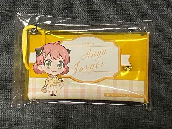 SPY×FAMILY カラビナ付きミニクリアマルチケース アーニャ