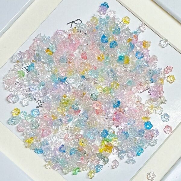 アクリルビーズ 金ラメ入りクリアカラーmixミニミニすずらん 1セット20g 200円