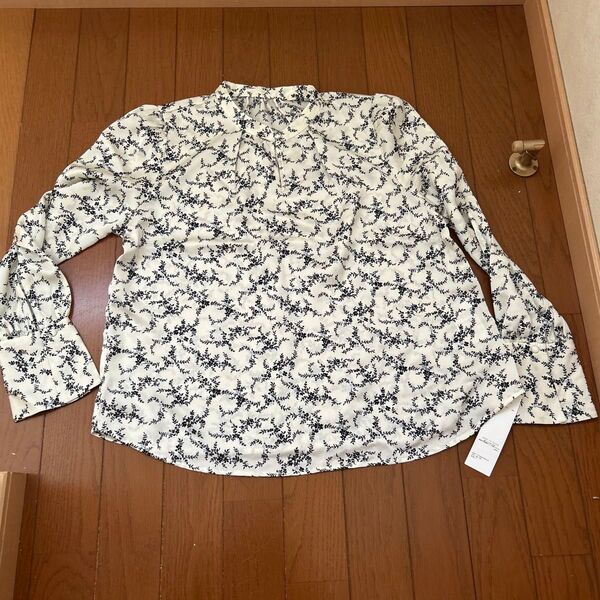 新品リリーブラウンブラウス