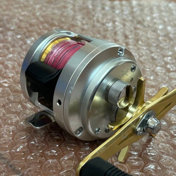 シマノ 12 カルカッタ 400F 右