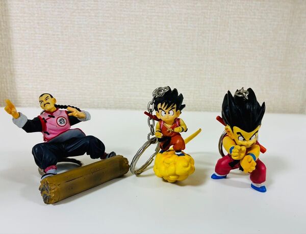 ドラゴンボールフィギュア ハイクオリティキーホルダー 少年期編 桃白白、筋斗雲孫悟空、孫悟空かめはめ波