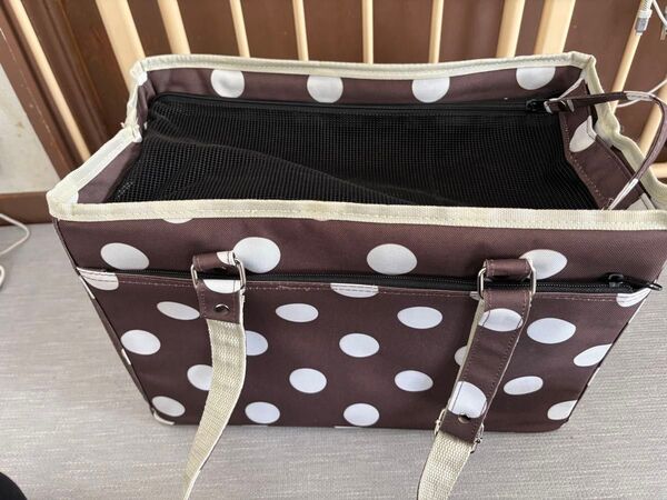 【美品】犬用 ペット用 キャリーバッグ ハウス ブラウン 水玉 小型犬 猫用