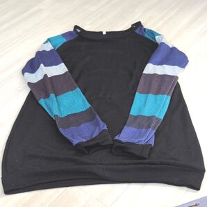 マルチカラー ボーダー柄トップス