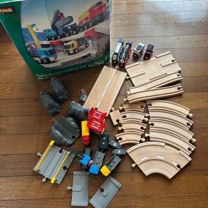 BRIO Rail way 33210ミニカーとレールセット ヒロとスペンサー付