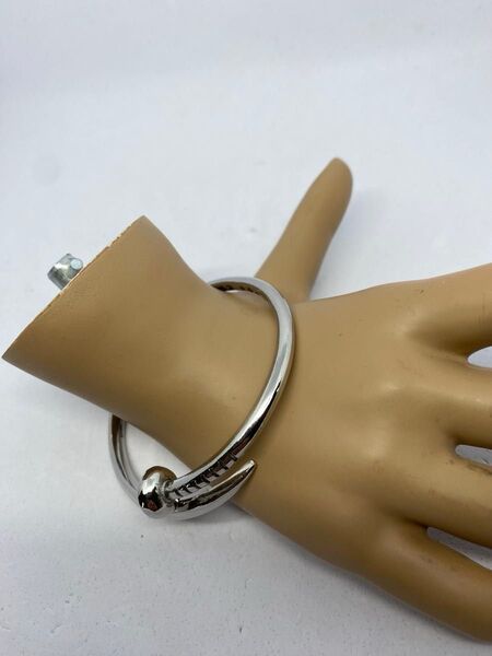 Nail Bangle 釘バングル