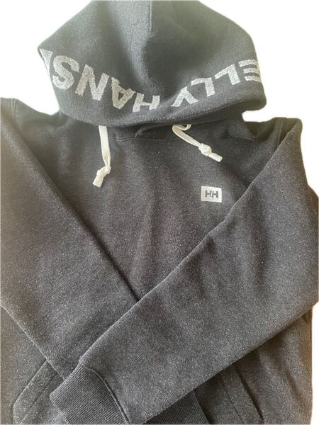 HELLY HANSEN パーカー