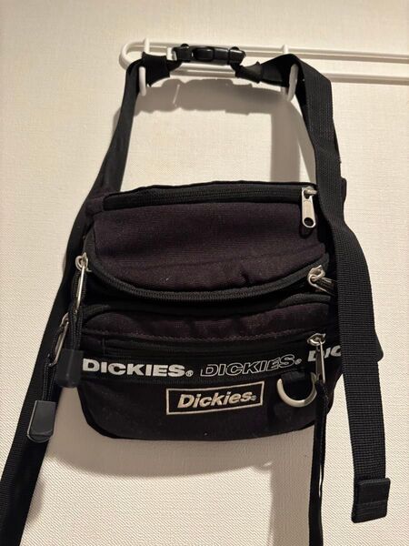 Dickies 横19縦17 奥行き5.6cmショルダーバッグ ウエストポーチにもなる3way