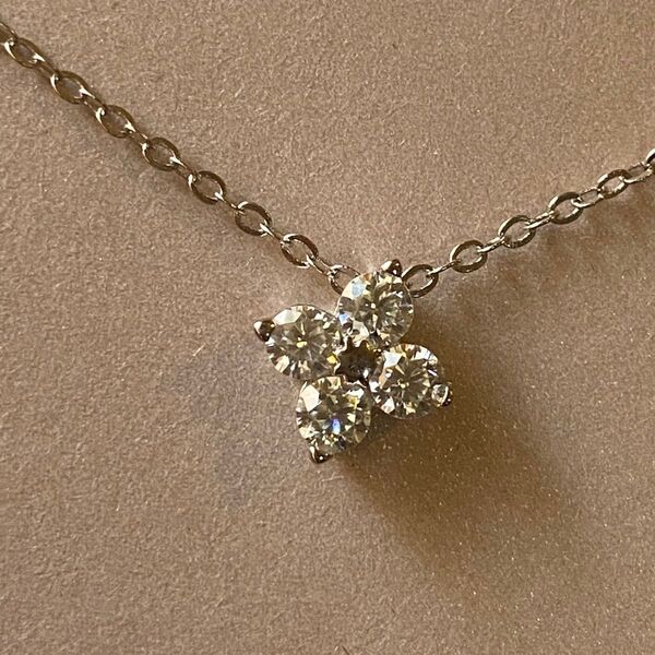 クローバーネックレス 四つ葉necklaceモアサナイト