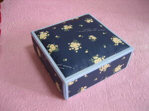小物入れ 花模様 小箱 １５×15×高さ６センチ 