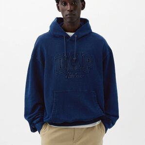 GAP DAP ギャップ ダップ デニム地 パーカー ネイビー 紺 Mサイズ オーバーサイズ 新品 裏毛 ロゴ スウェット コラボ