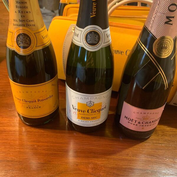 Veuve Clicquot & Moet シャンパンセット