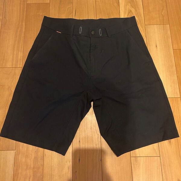 マムート ハーフパンツ ブラック L