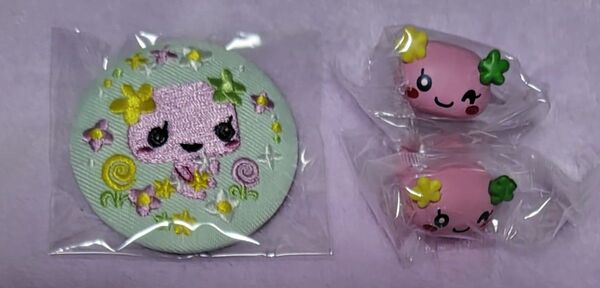 たまごっち 刺繍缶バッジ・ぷくっとリング ふらわっち