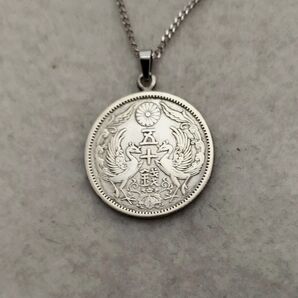 銀貨 鳳凰のコインネックレス 着けっ放しOK