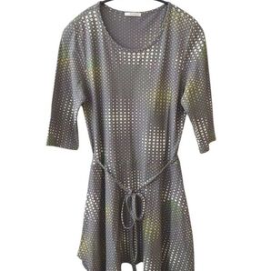 小竹正Vim up ヴィムアップ レディースチュニック日本製 ドット柄ジャージ素材5分袖 カットソー 変形ヘムライン