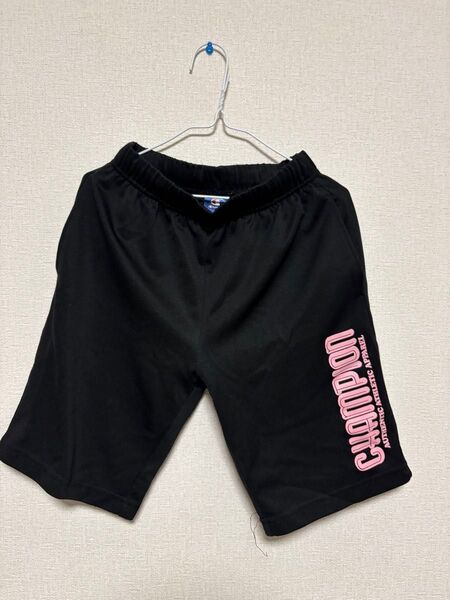 Champion ハーフパンツ 黒 ピンク ロゴ 140cm