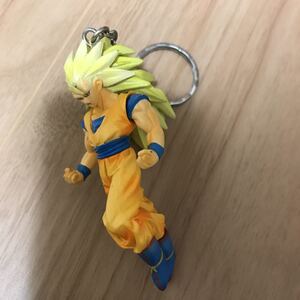 ドラゴンボール　キーホルダー　孫悟空　スーパーサイヤ人3 フィギュア