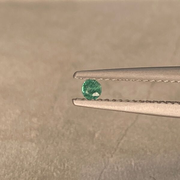 【ブラジル産】天然石パライバトルマリン ルース(裸石)0.052ct's