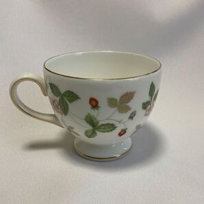 ウェッジウッドWEDGWOODティーカップ ワイルドストロベリー 黒壺印