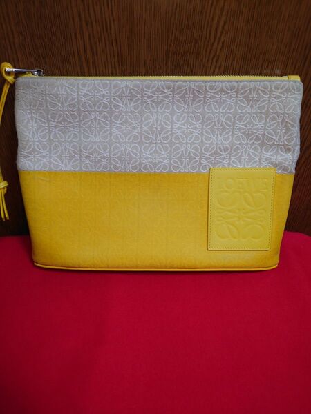 LOEWE ロエベクラッチバック